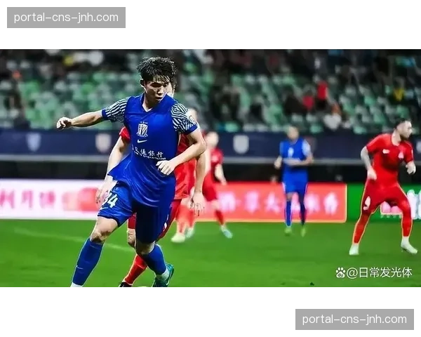 门线悬案：皮球是否整体过线？VAR长时间复核后认定进球无效